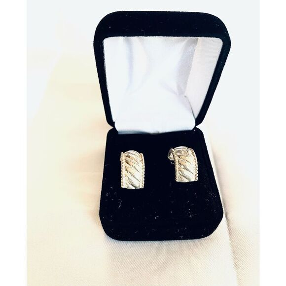 LD Beautiful sterling 925 Silver Solid Half Circle Stud Earrings - Picture 1 of 5